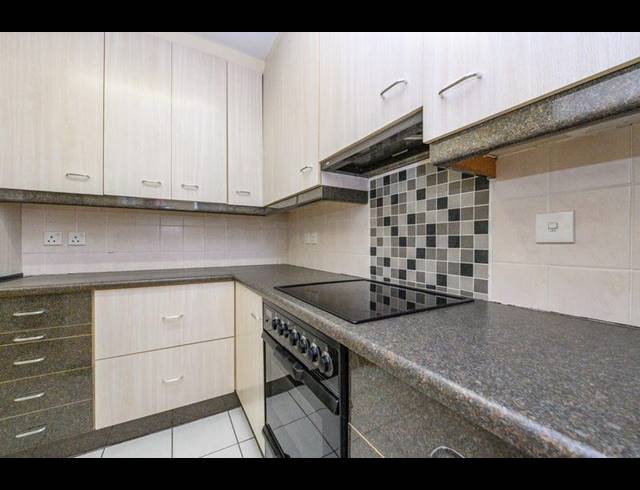 3 BEDROOM APARTMENT FOR SALE IN HUMEWOOD